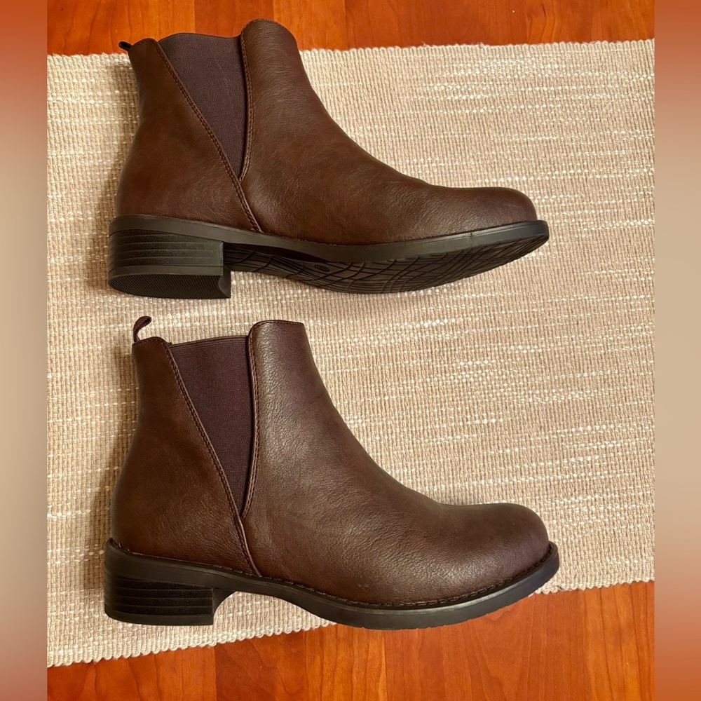 Dream Pairs Dark Brown Ankle Boots - Picture 2 of 9